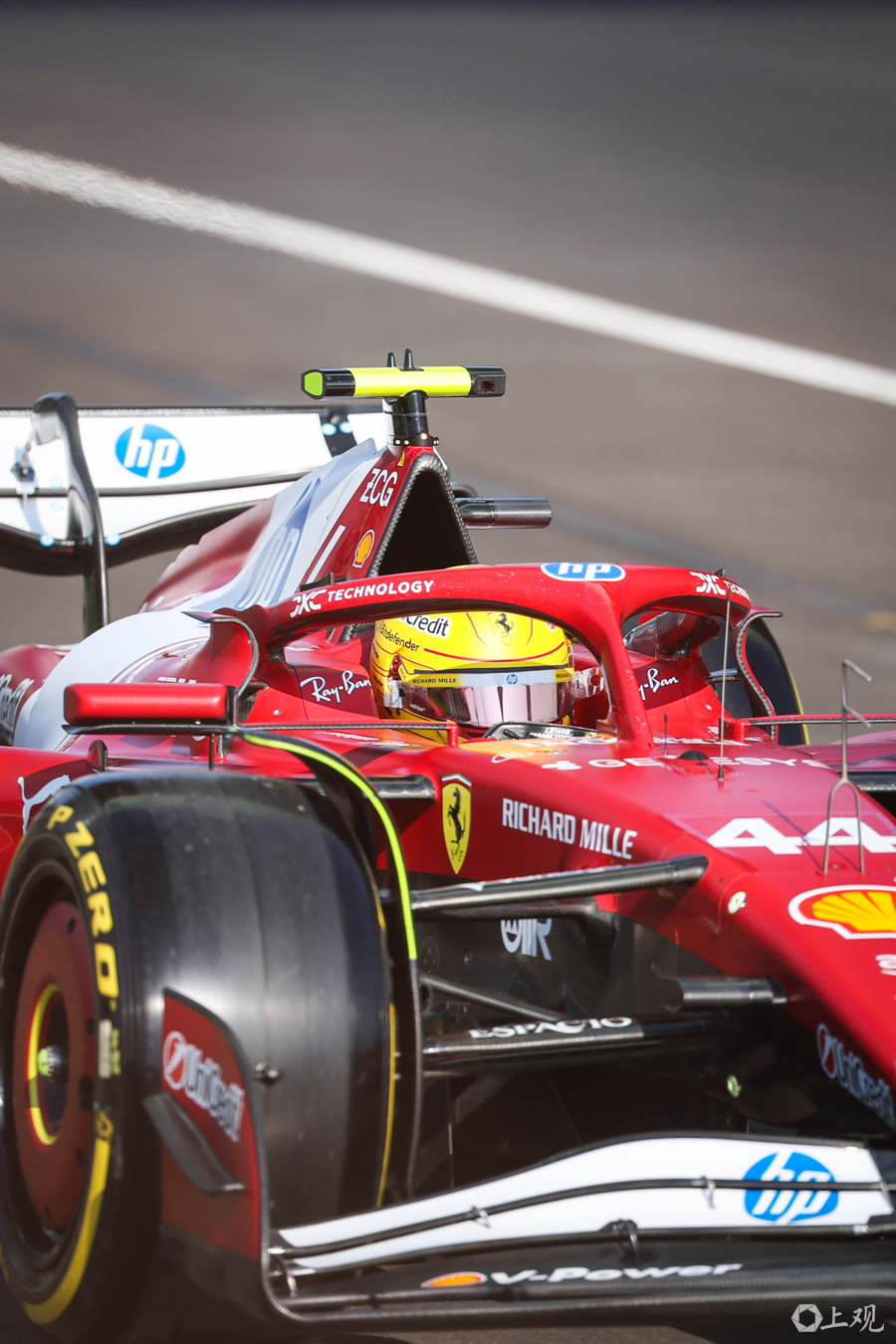法拉利碾压梅赛德斯，汉密尔顿点燃赛场