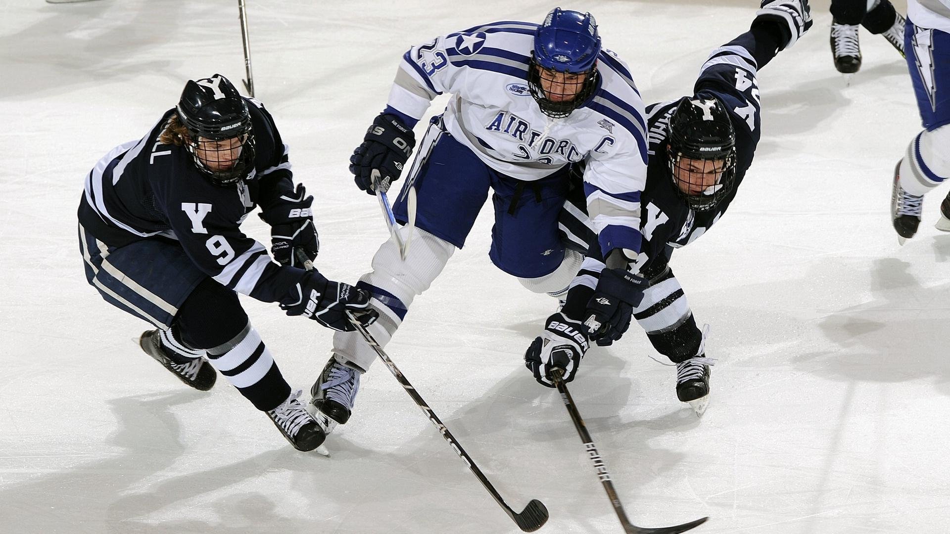 那个夜晚,足球写下了两则完全相反的寓言