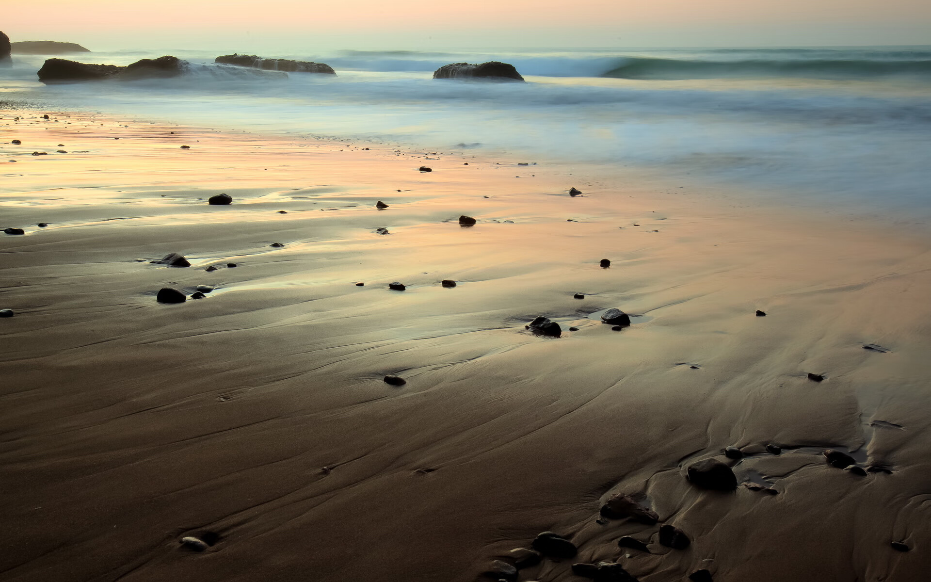 新贵折戟，旧王加冕，当牙买加掀翻北美新贵，C罗用满分回击时光